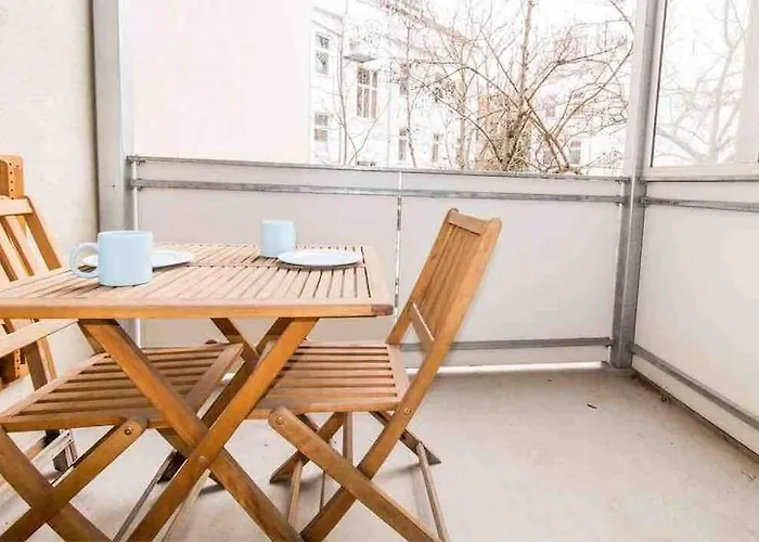 Retro Chic - Charming Apartment Near Augarten