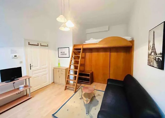 Retro Chic - Charming Apartment Near Augarten